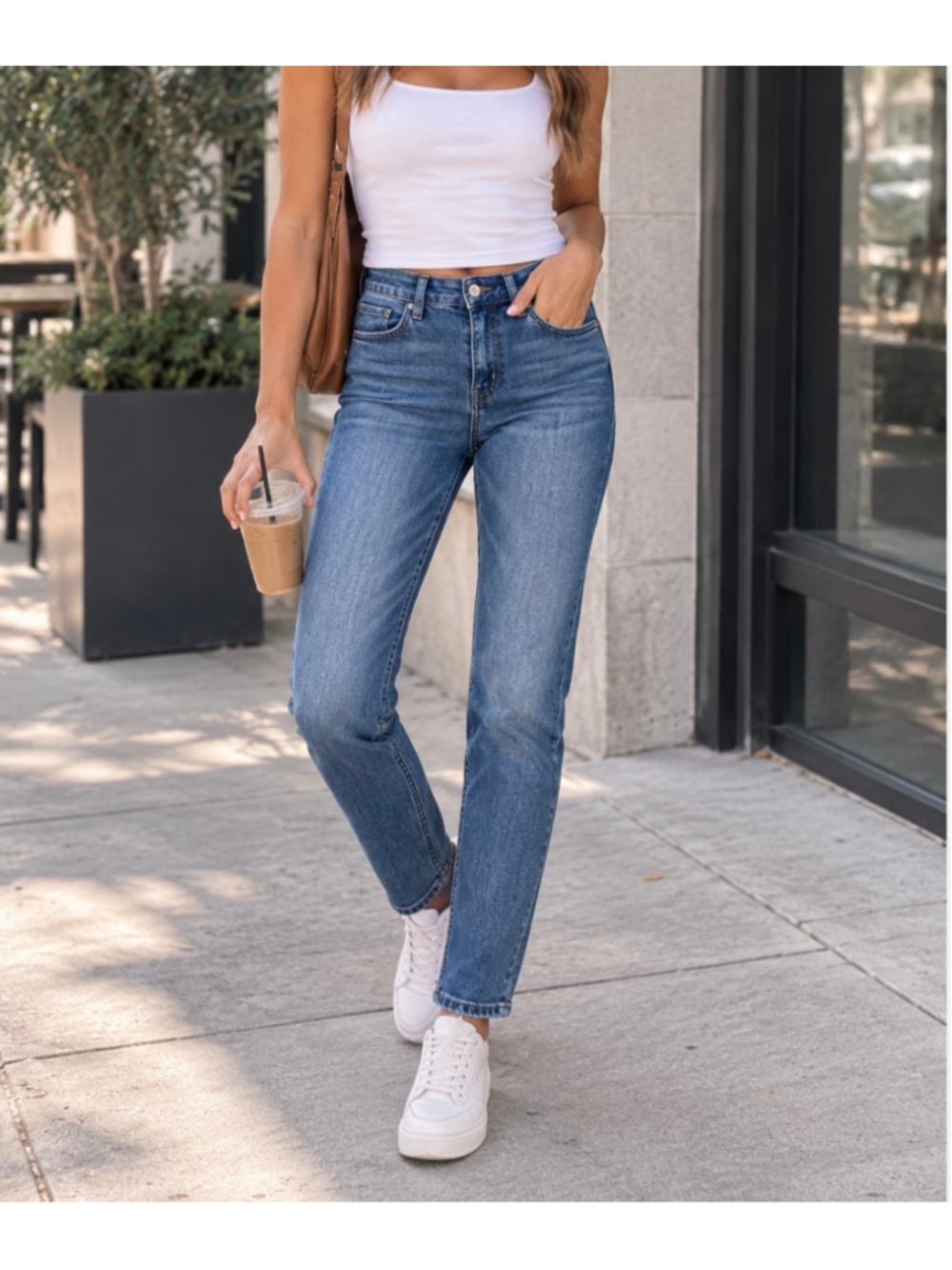 H&M Women’s Size 2 Blue Slim Straight Leg Jeans Mid Rise Stretch Denim